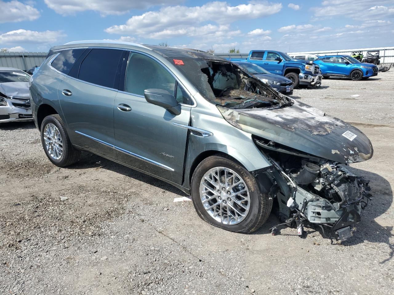 2023 Buick Enclave Avenir - Image 4