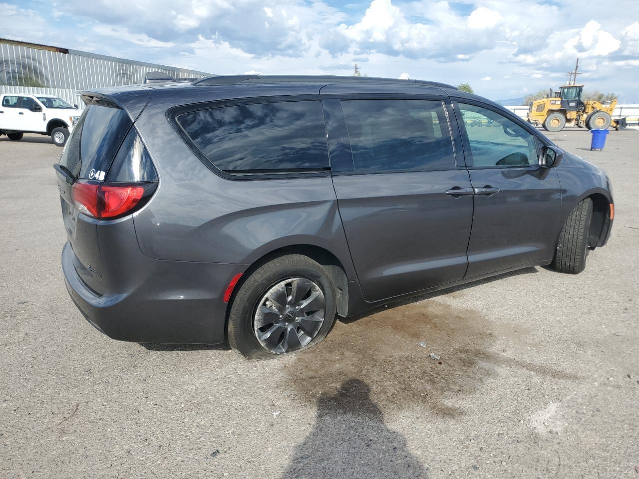2019 Chrysler Pacifica Hybrid Touring L - Фото 3