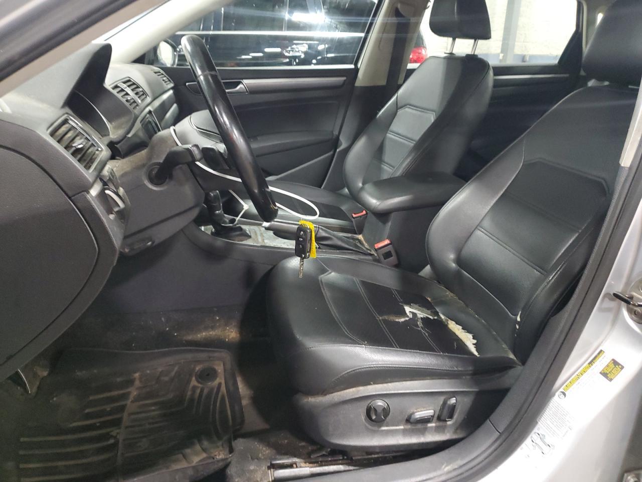 2017 Volkswagen Passat R-Line - Фото 7