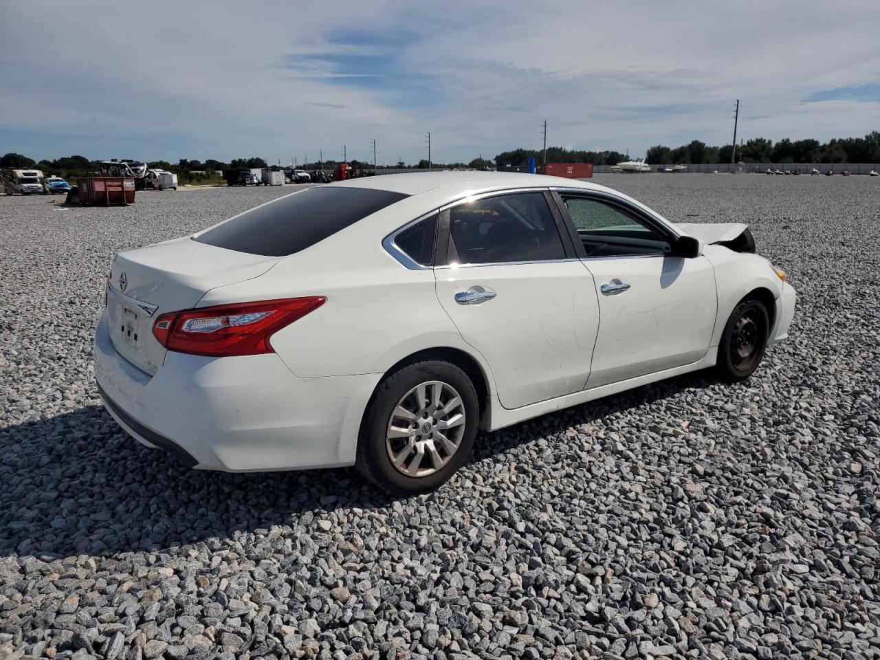 2016 Nissan Altima 2.5 - Image 3
