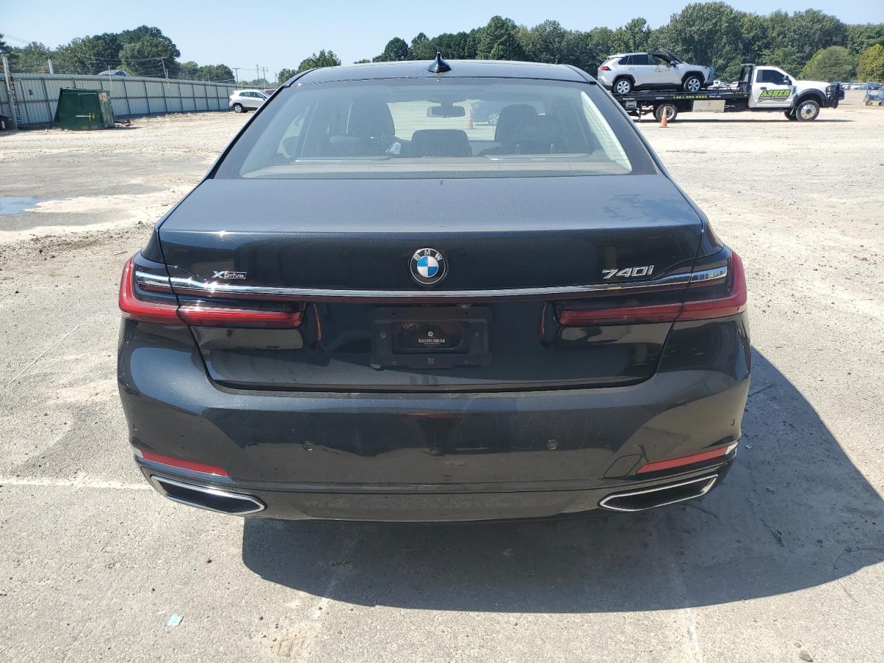 2022 BMW 740 Xi - Image 6
