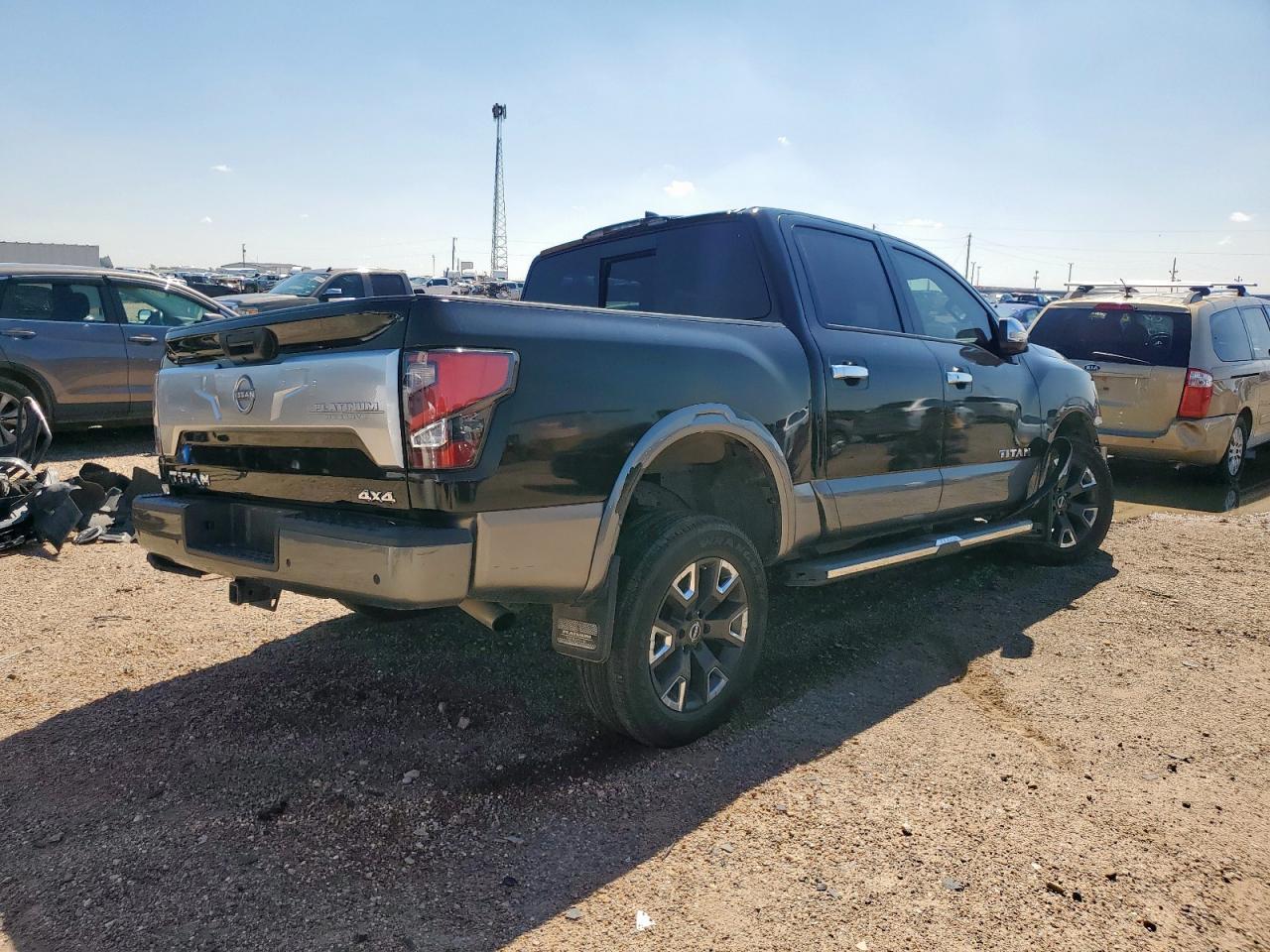 2024 Nissan Titan Pro-4X - Фото 3