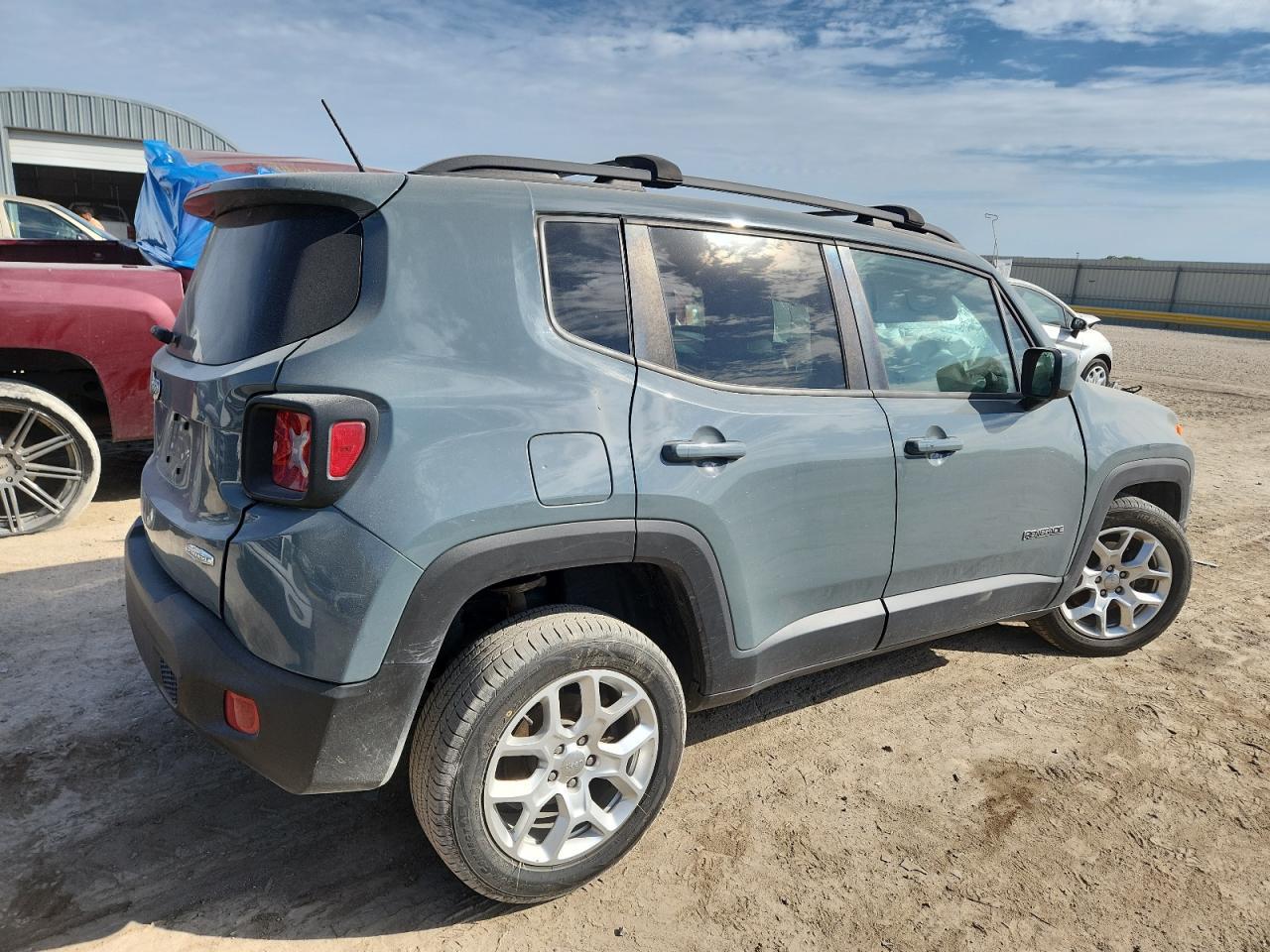 2017 Jeep Renegade Latitude - Фото 3