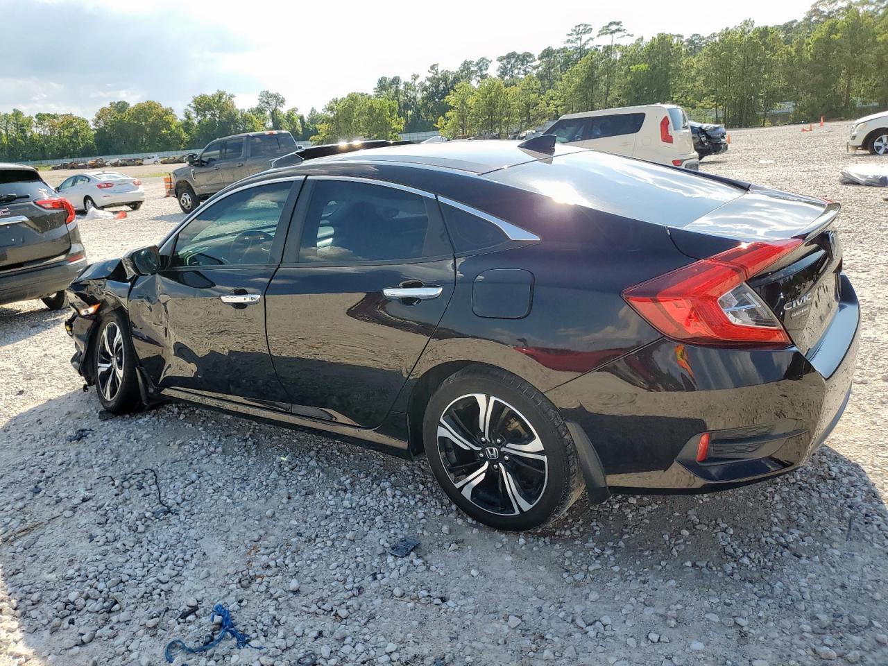 2016 Honda Civic Touring - Фото 2
