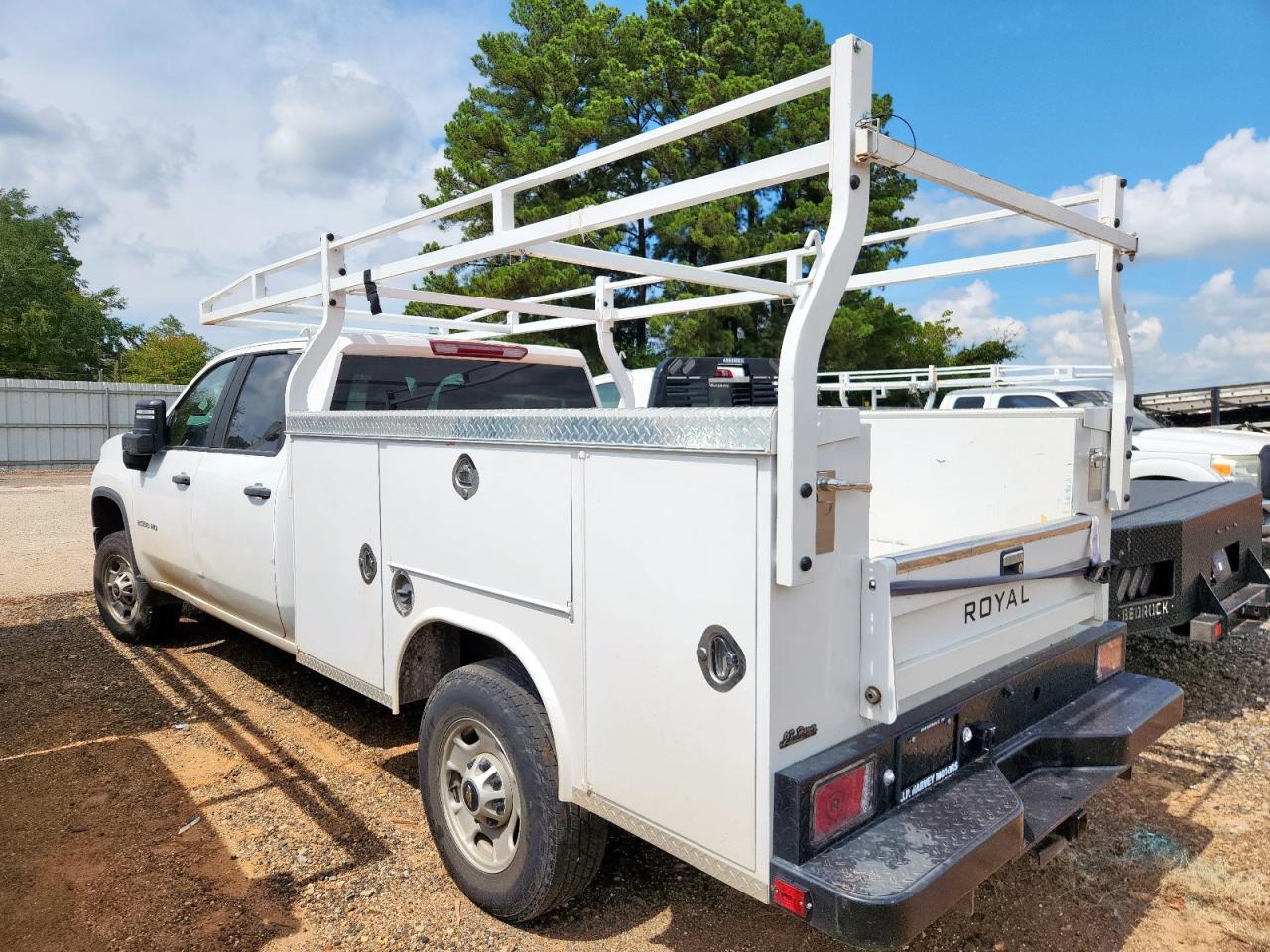 2023 Chevrolet Silverado C2500 Heavy Duty - Image 2