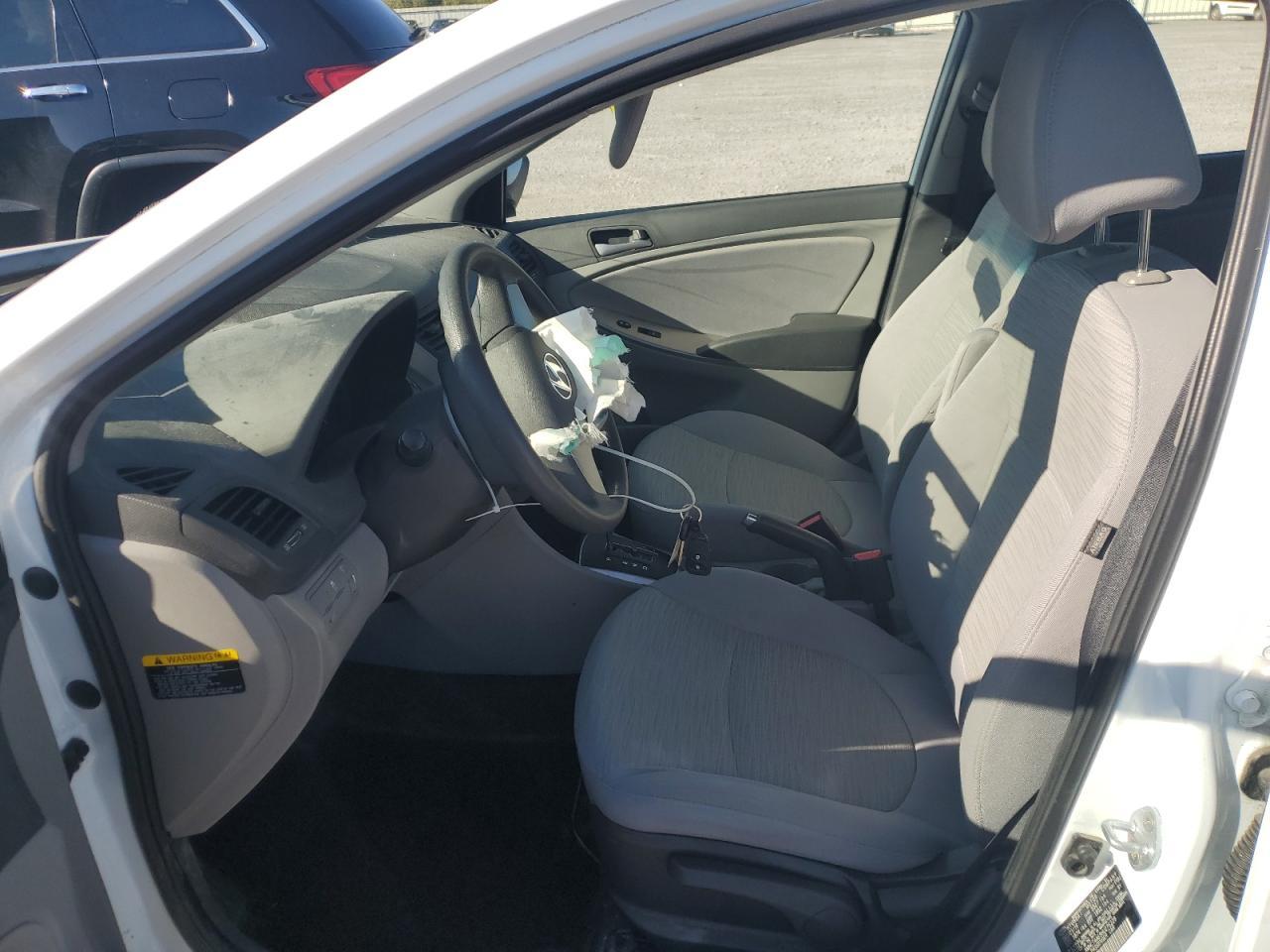2017 Hyundai Accent Se - Фото 7
