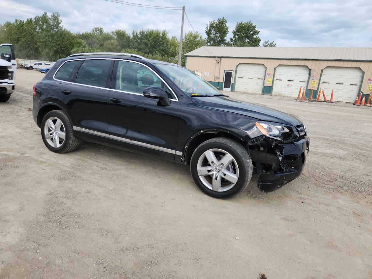 2014 Volkswagen Touareg V6 - Image 4
