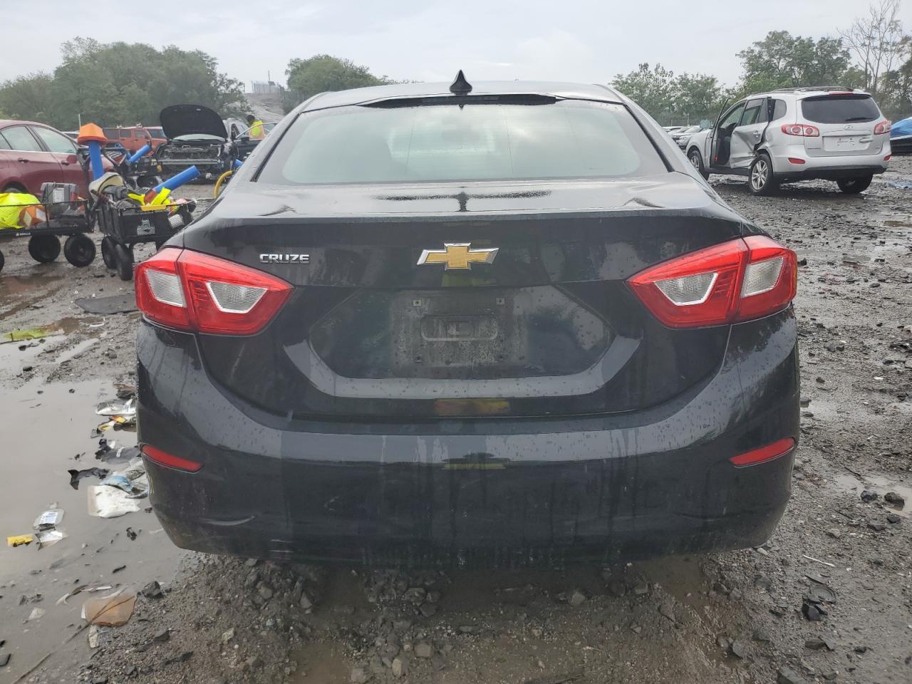 2017 Chevrolet Cruze Ls - Фото 6