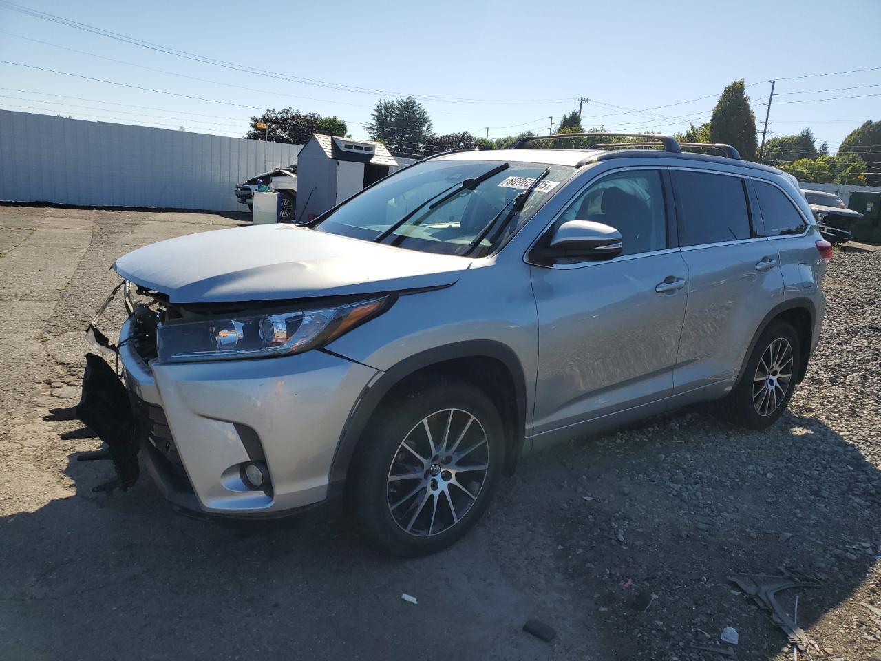 2017 Toyota Highlander Se