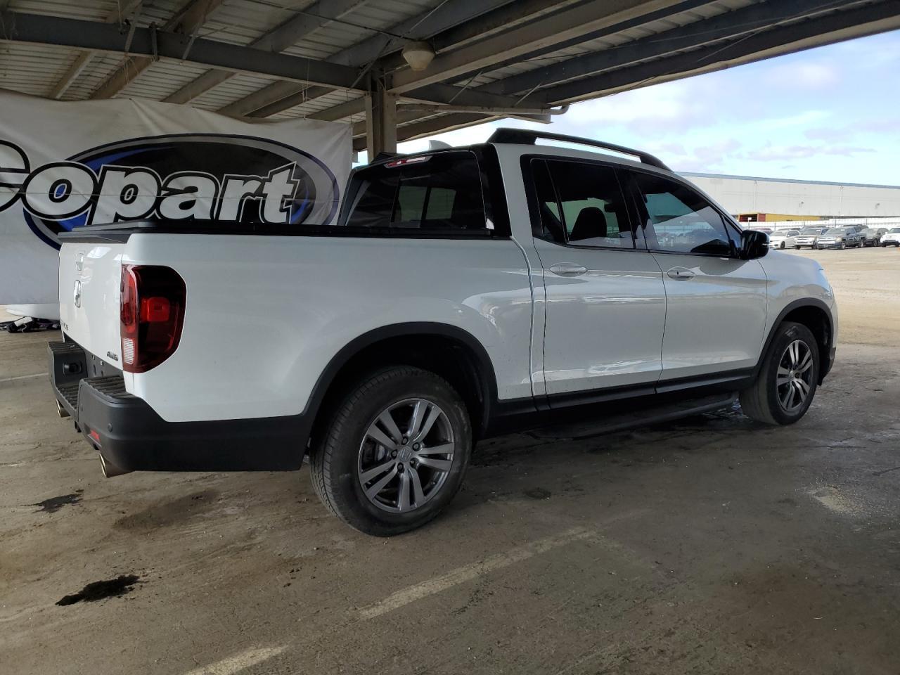 2021 Honda Ridgeline Black Edition - Image 3