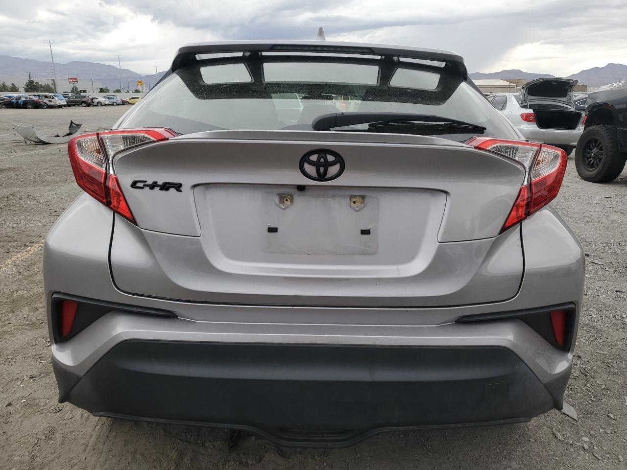 2020 Toyota C-Hr Xle - Фото 6