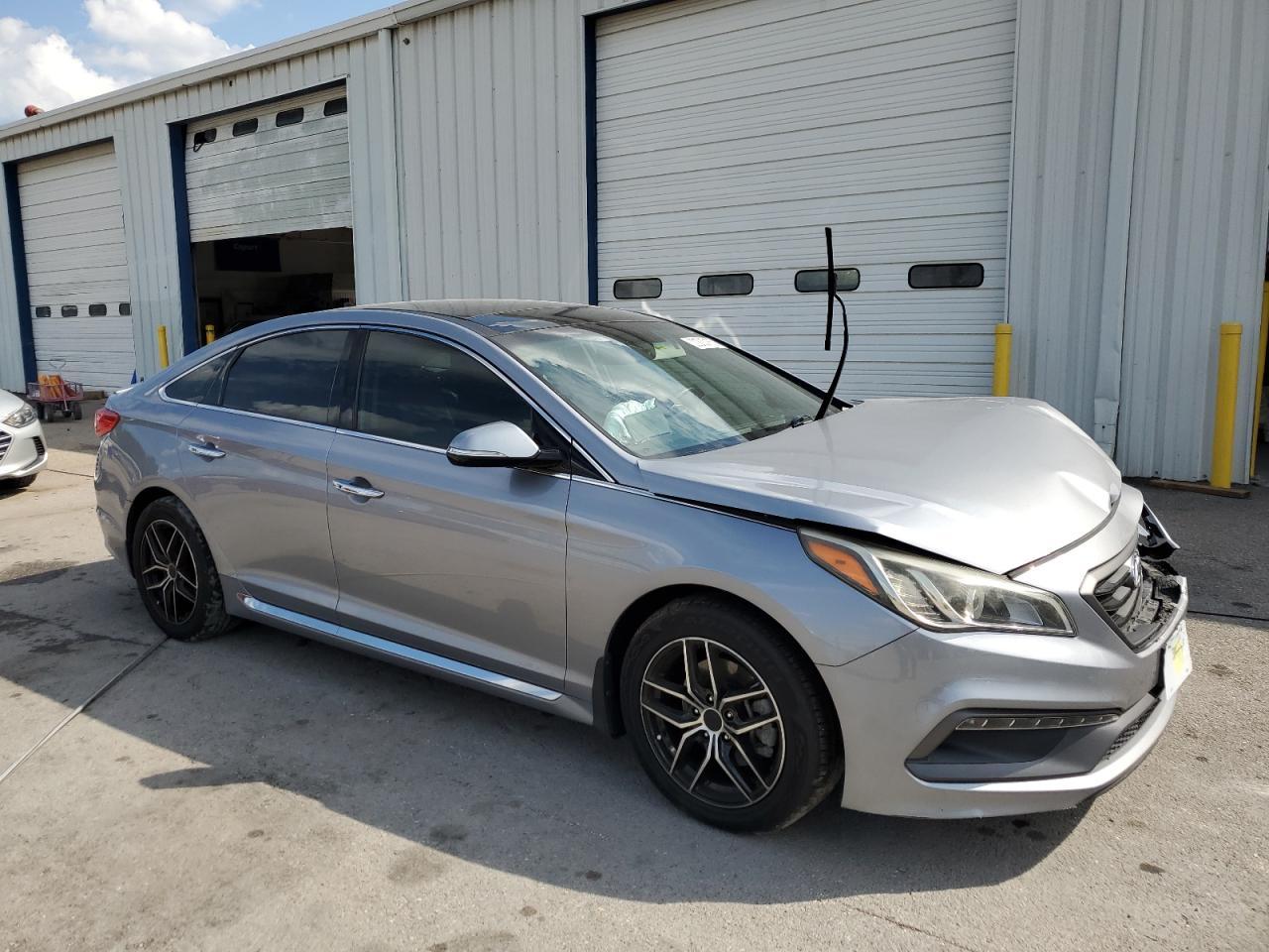 2016 Hyundai Sonata Sport - Image 4