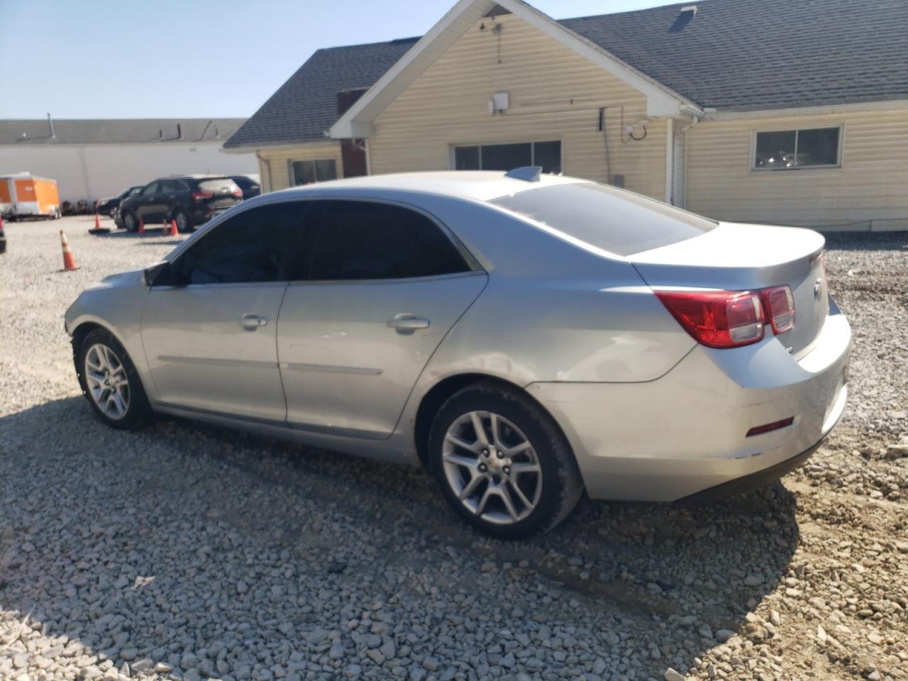 2015 Chevrolet Malibu 1Lt - Image 2