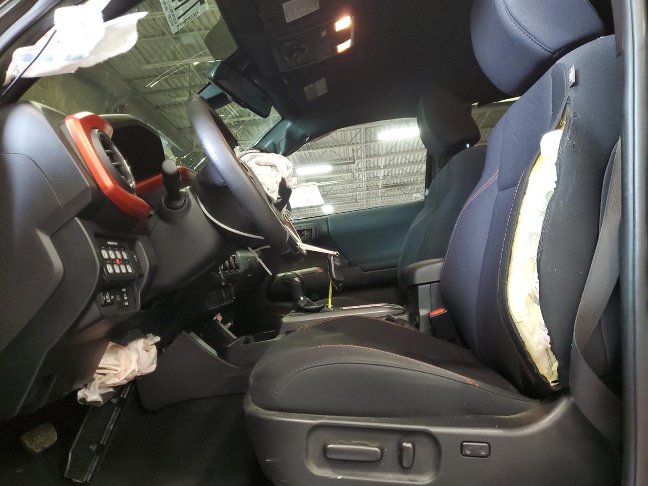 2020 Toyota Tacoma Double Cab - Фото 7