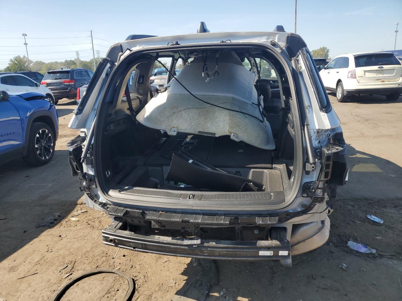 2023 Jeep Grand Cherokee L Laredo - Image 6