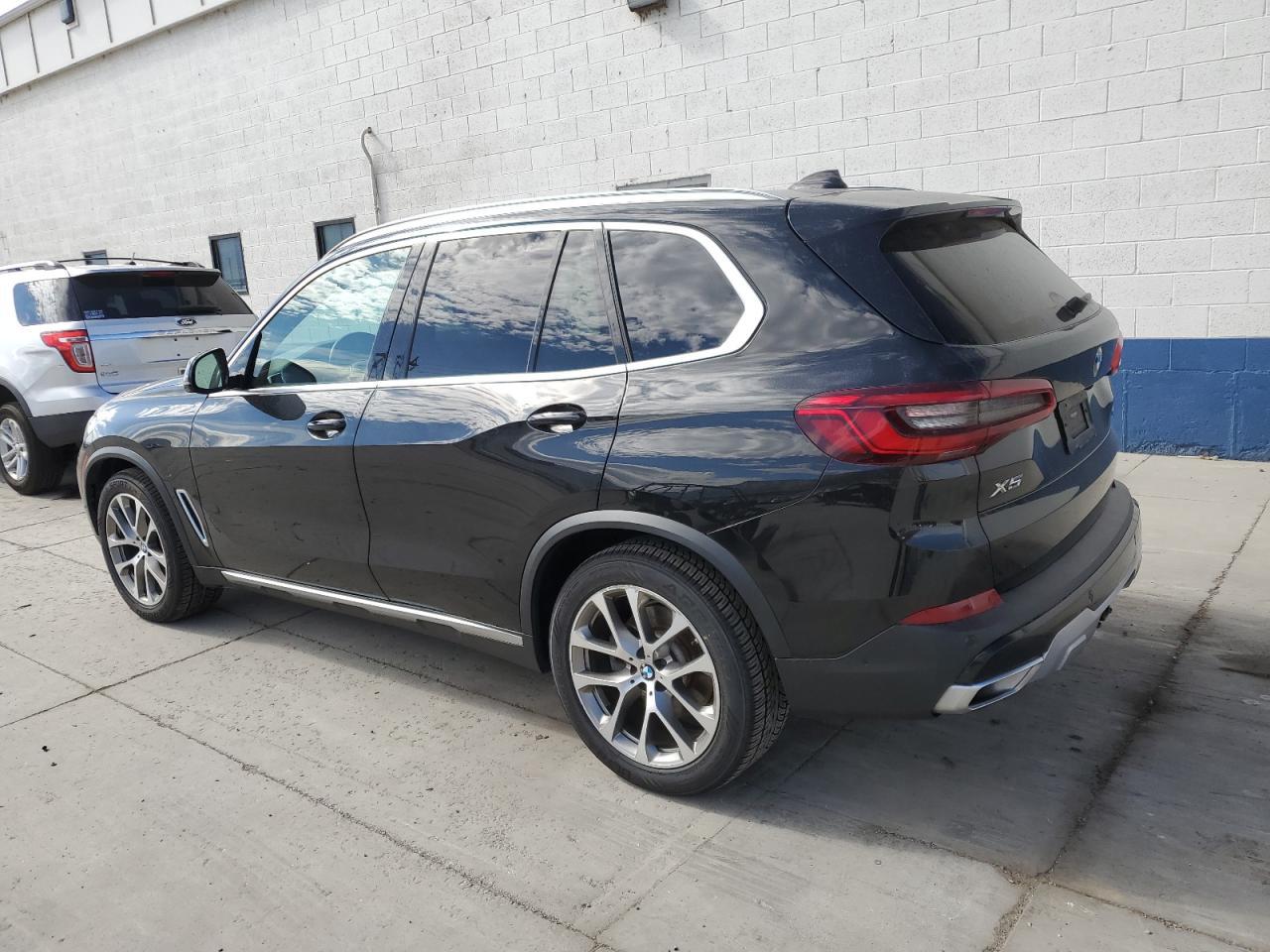 2019 BMW X5 xDrive40I - Фото 2