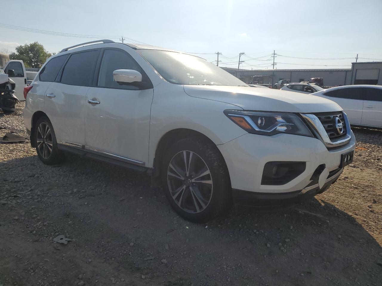 2018 Nissan Pathfinder S - Image 4