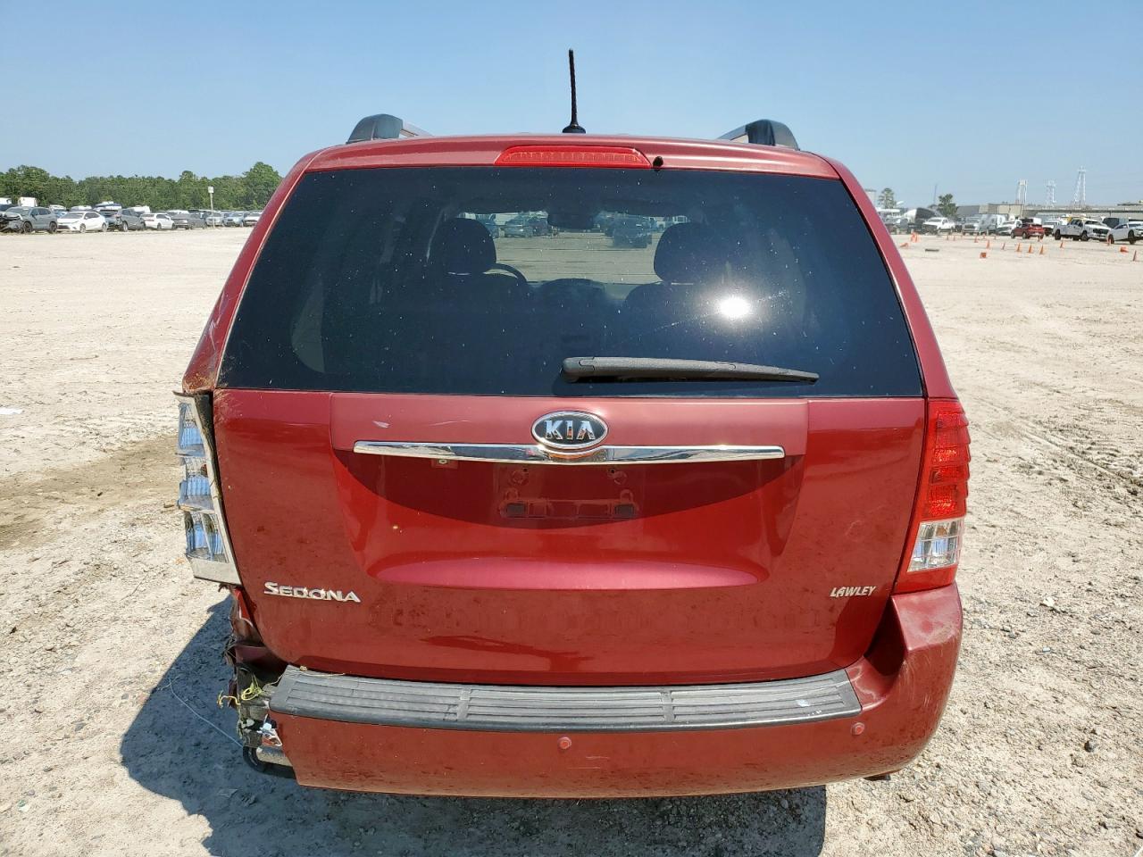 2012 Kia Sedona Lx - Image 6