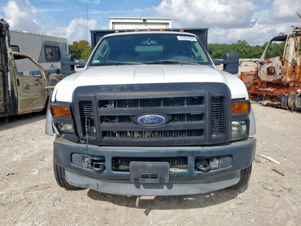 2008 Ford F450 Super Duty - Image 5