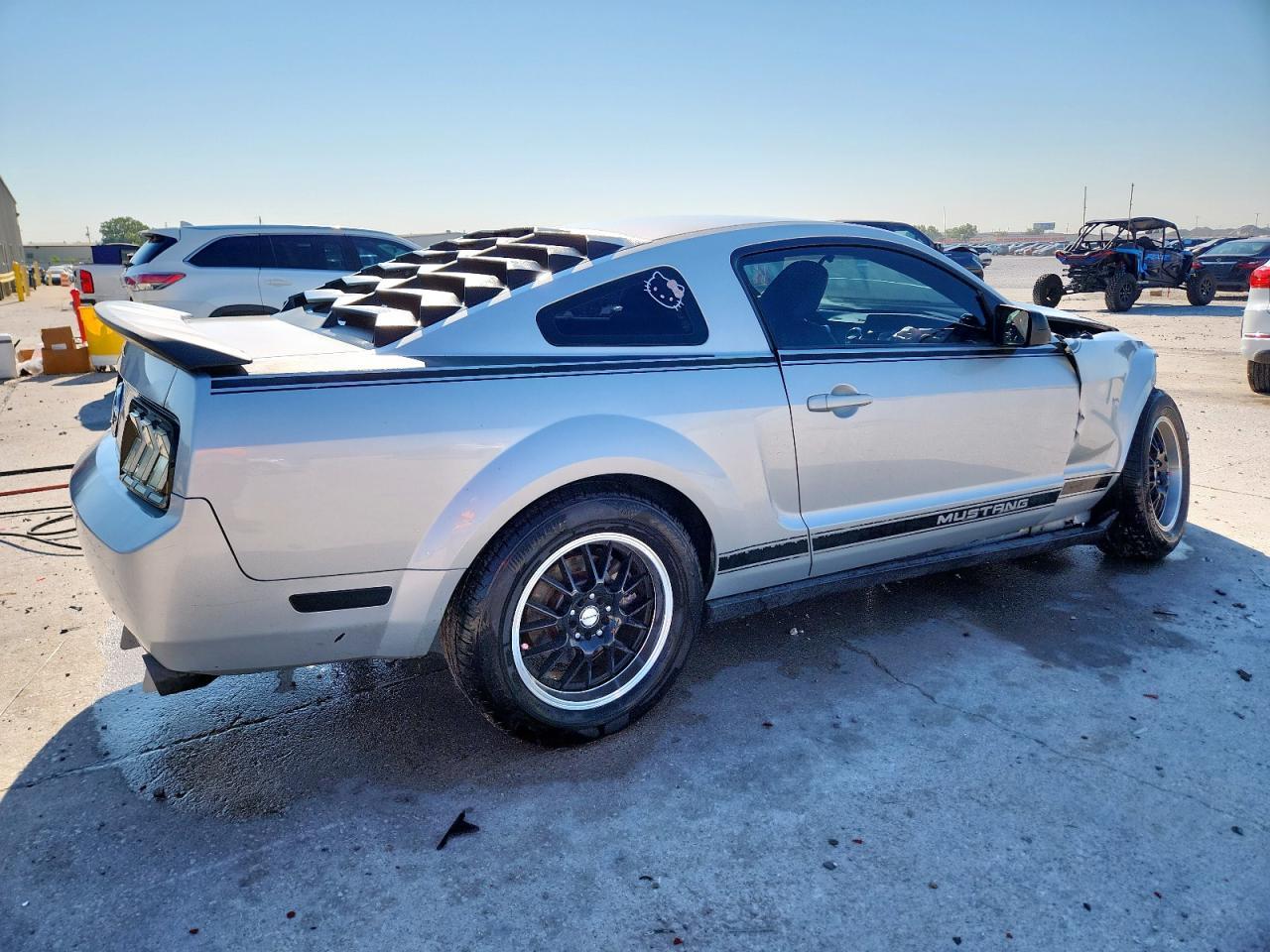 2007 Ford Mustang - Image 3