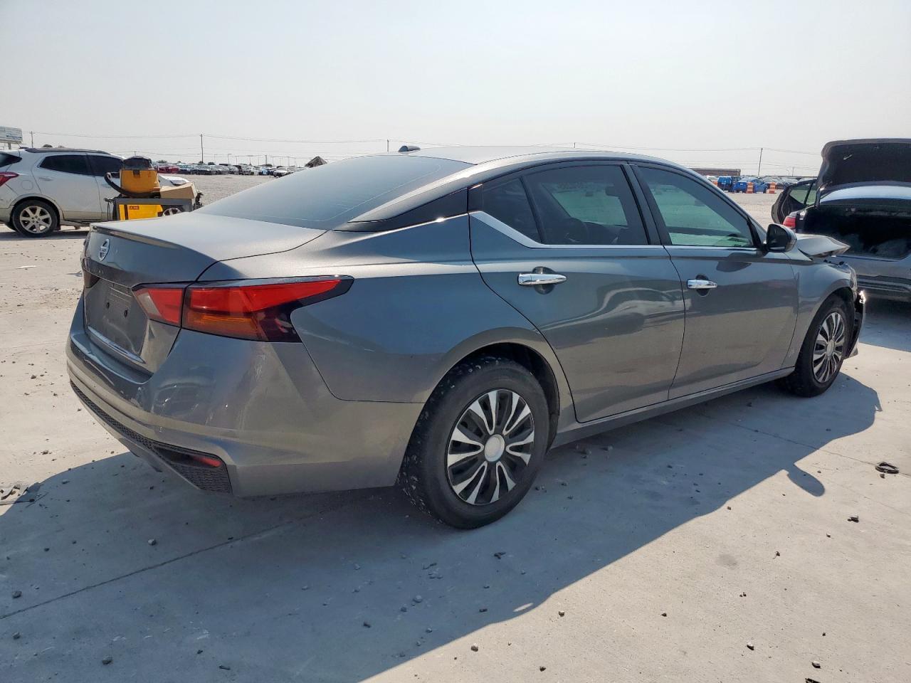 2020 Nissan Altima S - Image 3