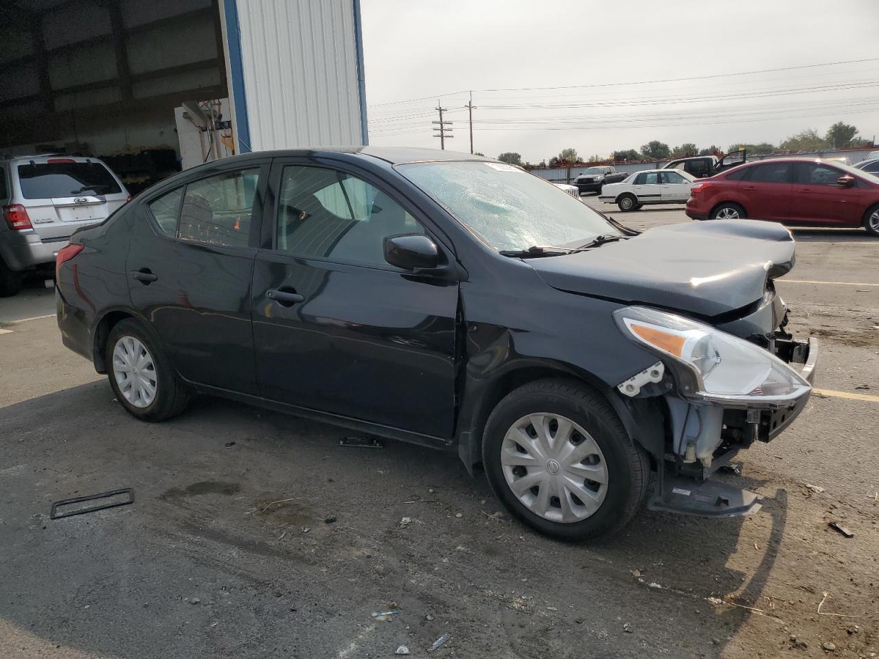 2017 Nissan Versa S - Фото 4