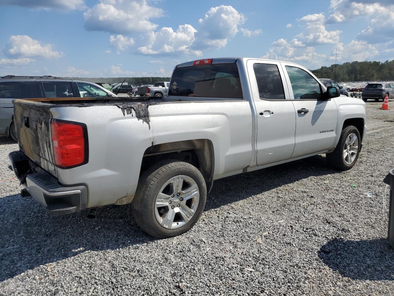 2017 Chevrolet Silverado C1500 Custom - Фото 3