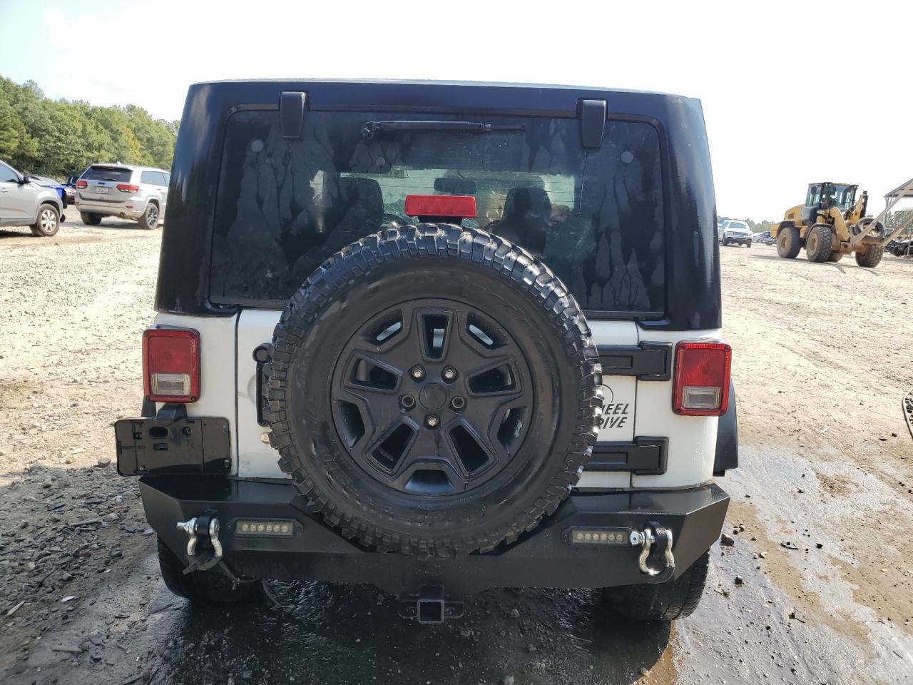 2015 Jeep Wrangler Sport - Фото 6