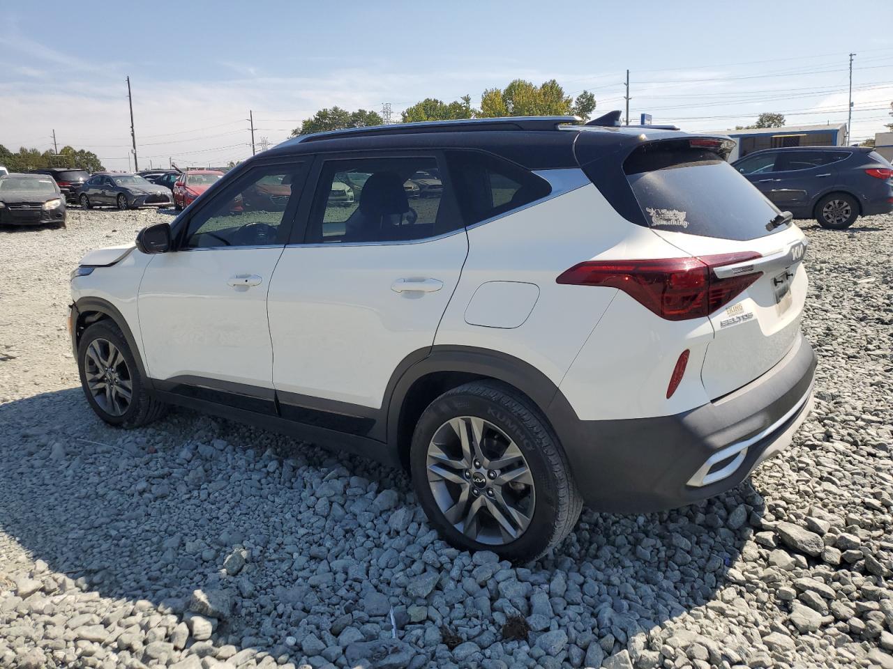 2022 Kia Seltos S - Image 2