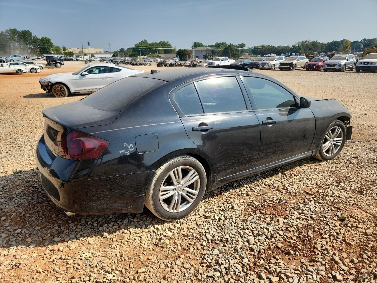 2013 Infiniti G37 Base - Image 3