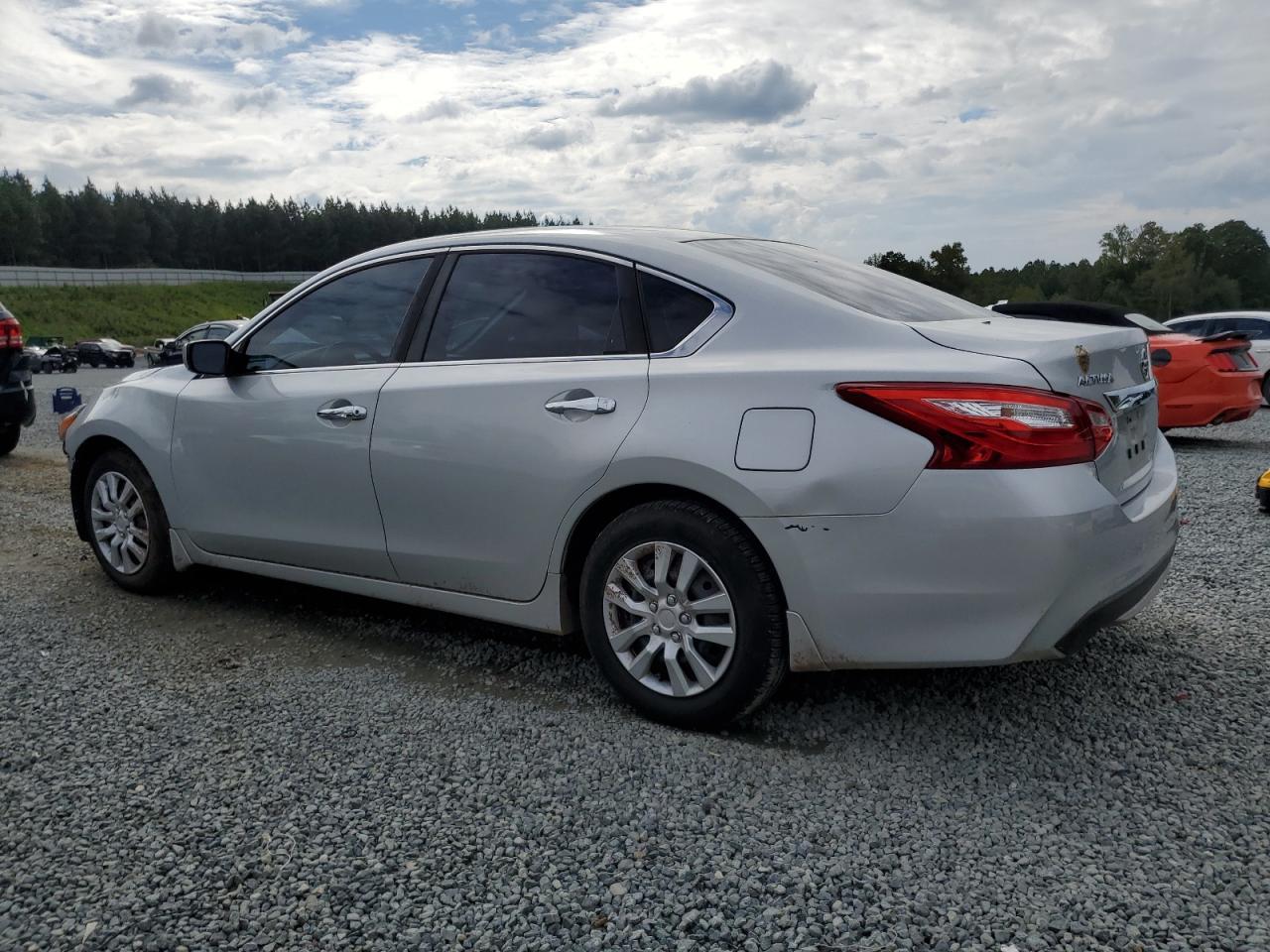 2016 Nissan Altima 2.5 - Image 2