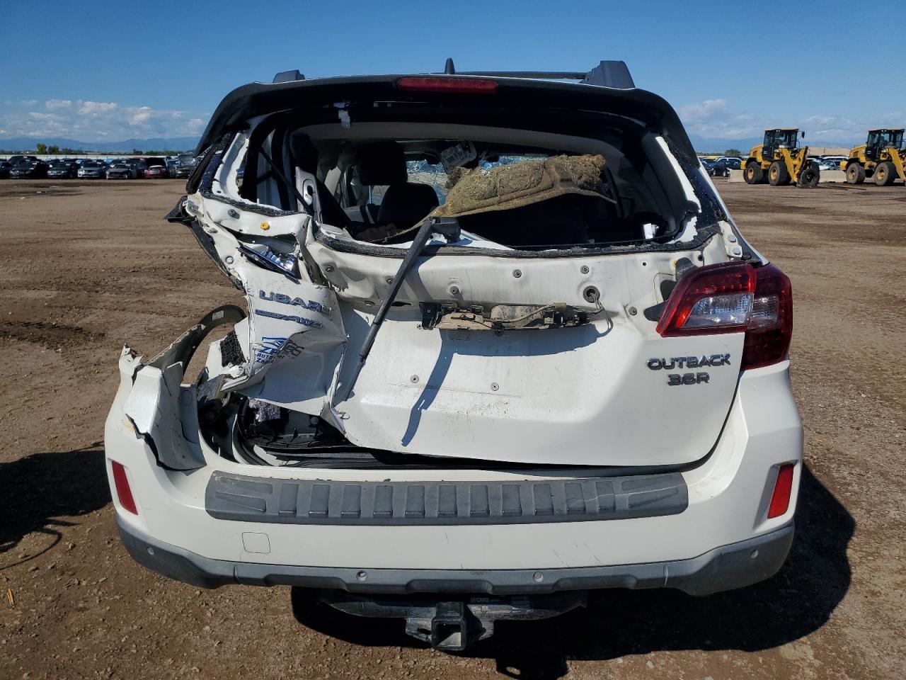 2017 Subaru Outback 3.6R Limited - Image 6