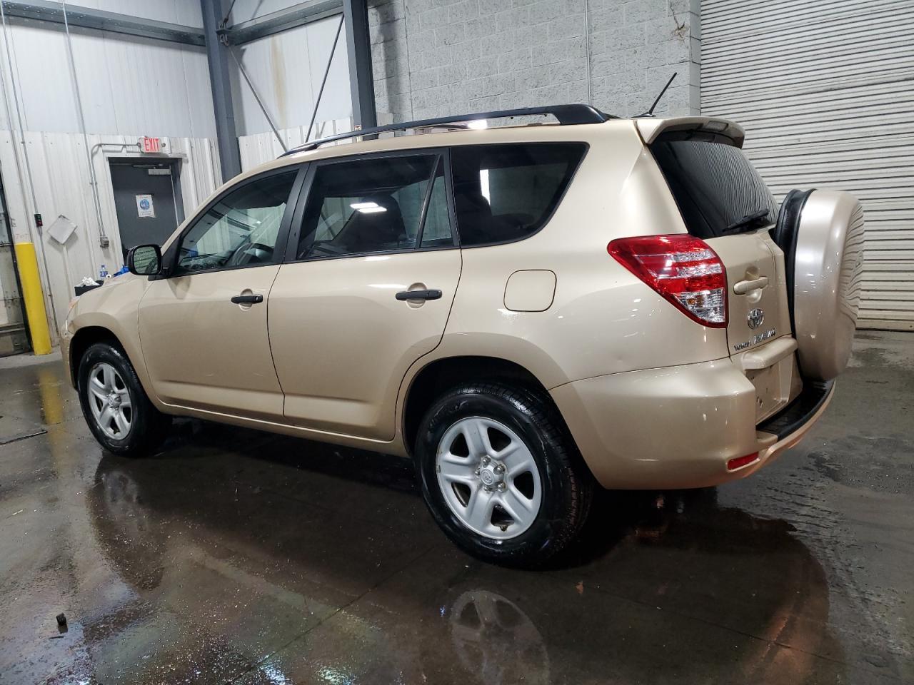 2010 Toyota Rav4 - Фото 2