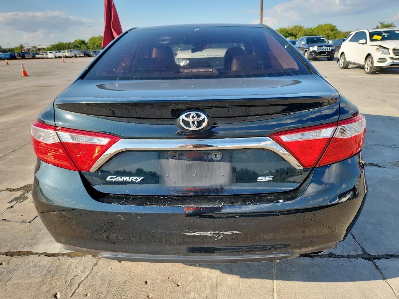 2015 Toyota Camry Le - Фото 6