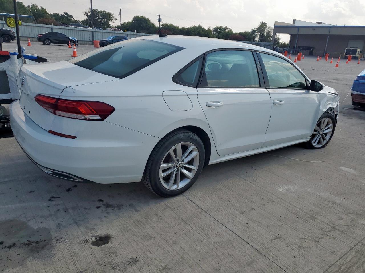 2020 Volkswagen Passat S - Image 3