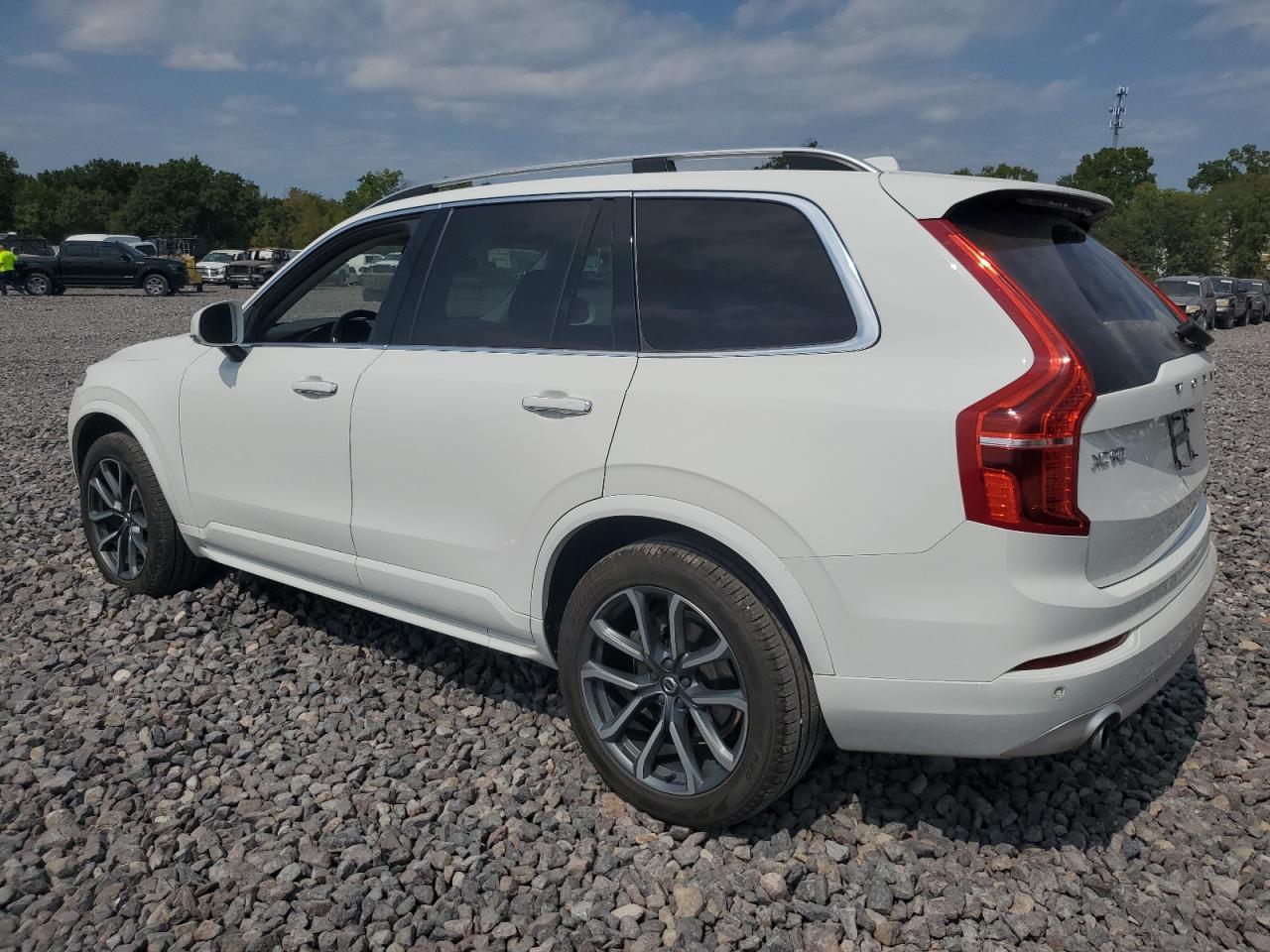 2019 Volvo Xc90 T5 Momentum - Фото 2