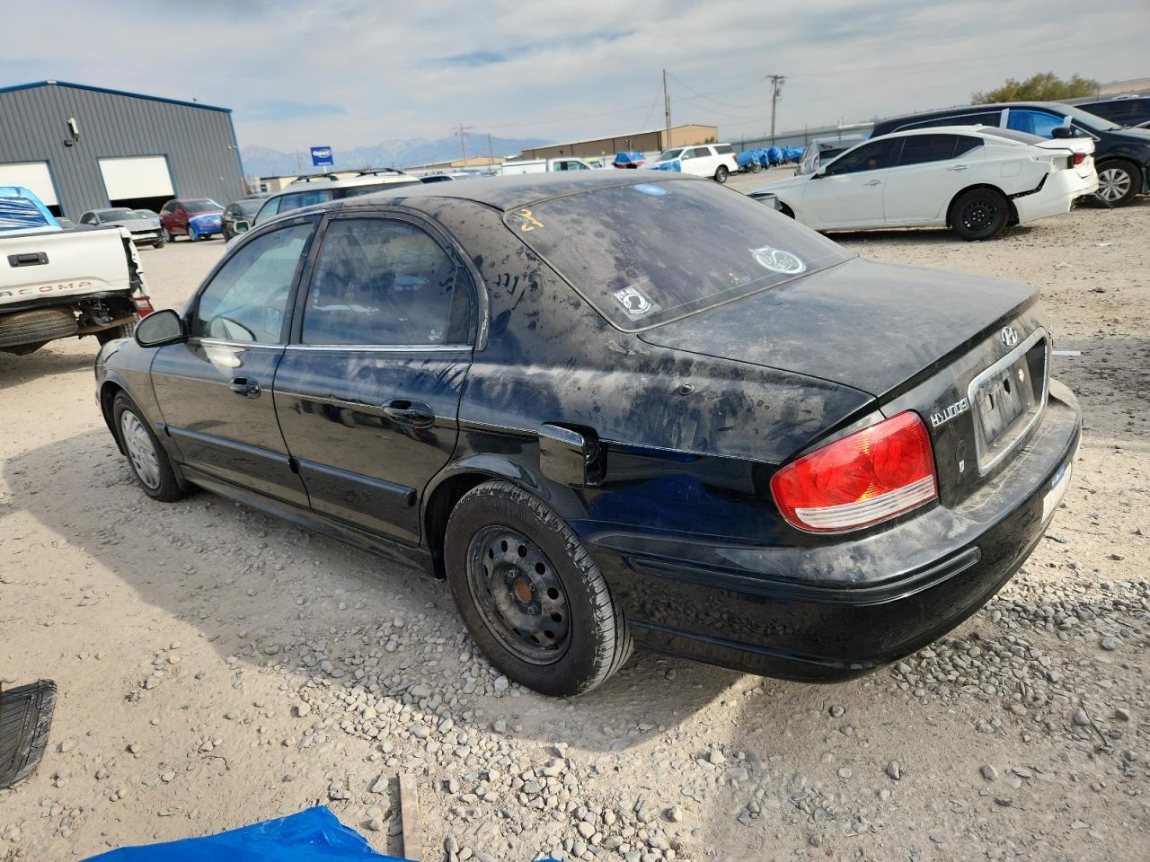 2004 Hyundai Sonata - Image 2
