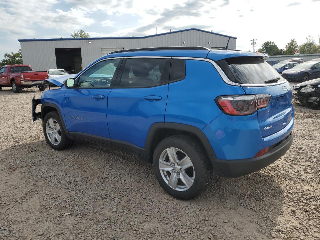 2022 Jeep Compass Latitude - Фото 2