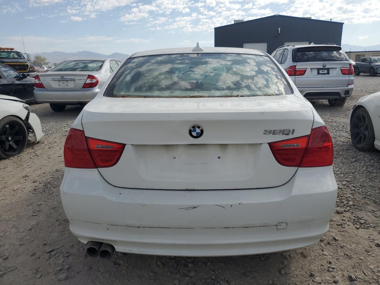 2010 BMW 328 I - Фото 6