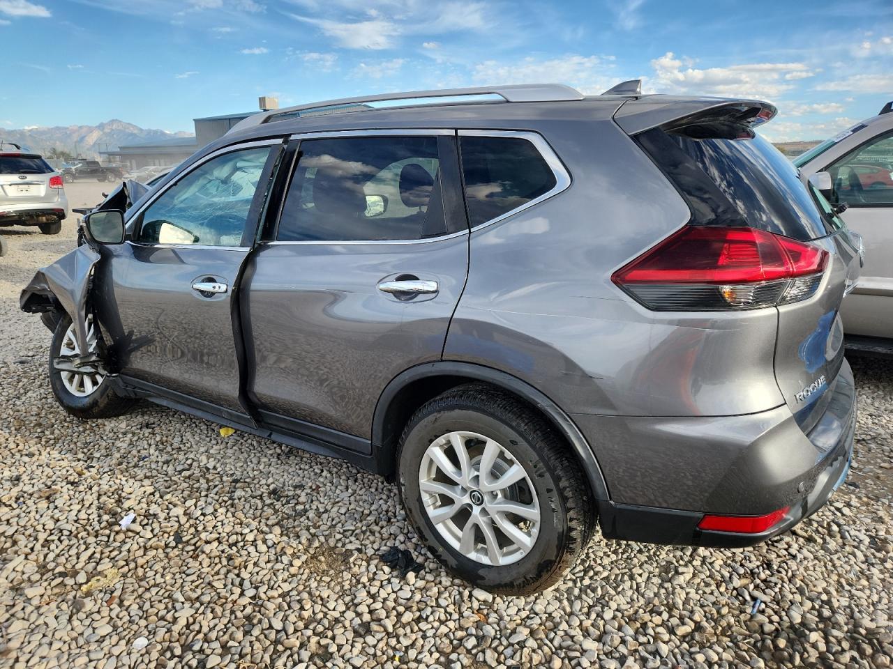 2020 Nissan Rogue - Фото 2