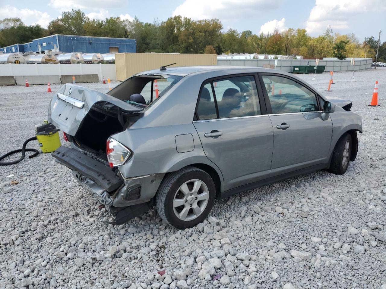 2009 Nissan Versa S - Image 3