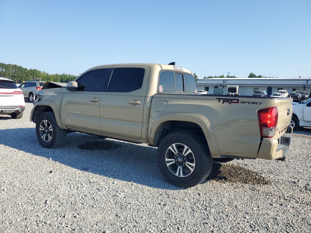 2016 Toyota Tacoma Double Cab - Image 2