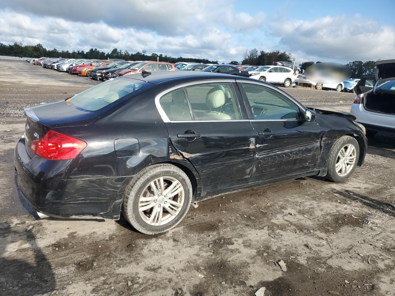 2011 Infiniti G37 - Image 3