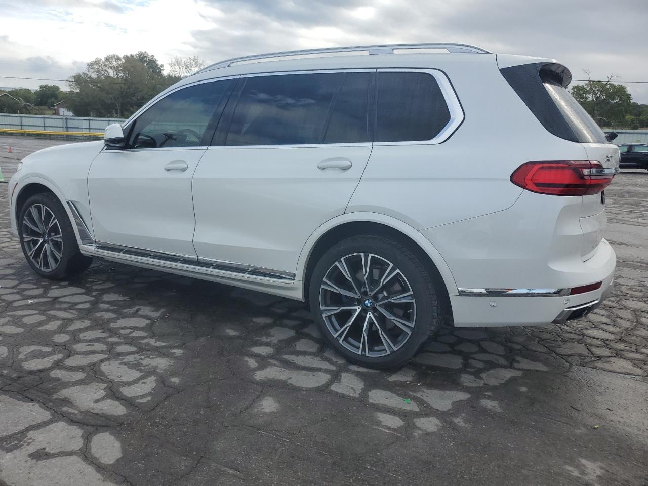 2019 BMW X7 xDrive50I - Image 2