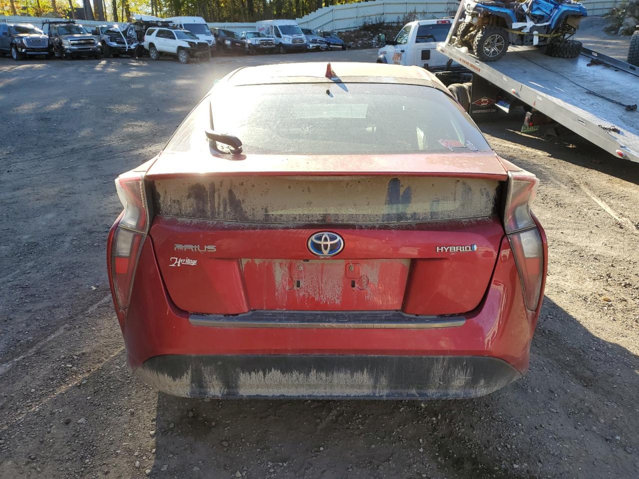 2016 Toyota Prius - Image 6