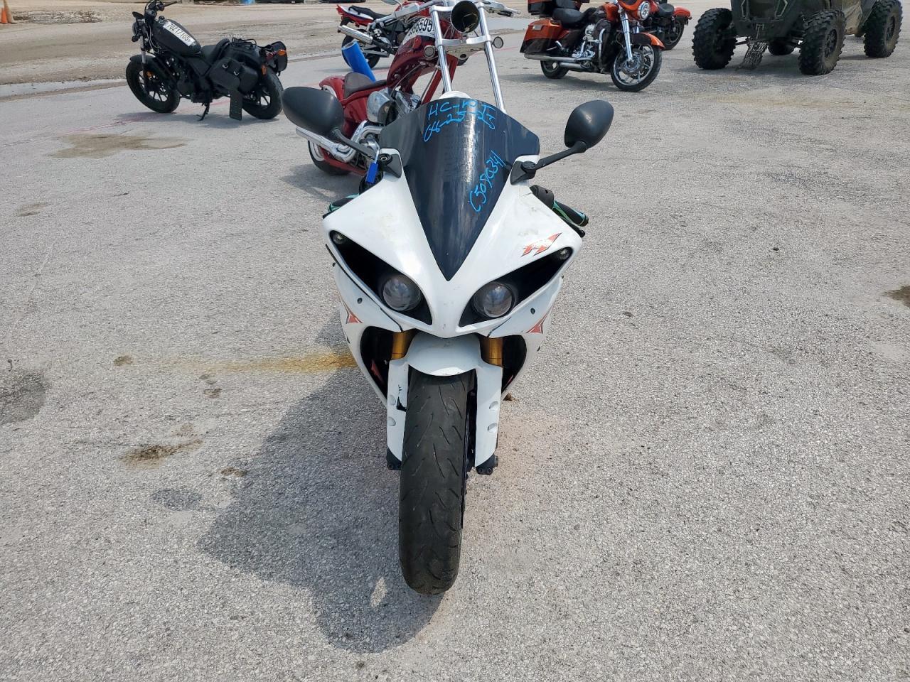 2009 Yamaha Yzfr1 - Image 2