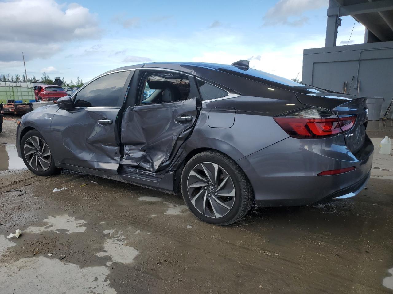 2019 Honda Insight Touring - Image 2