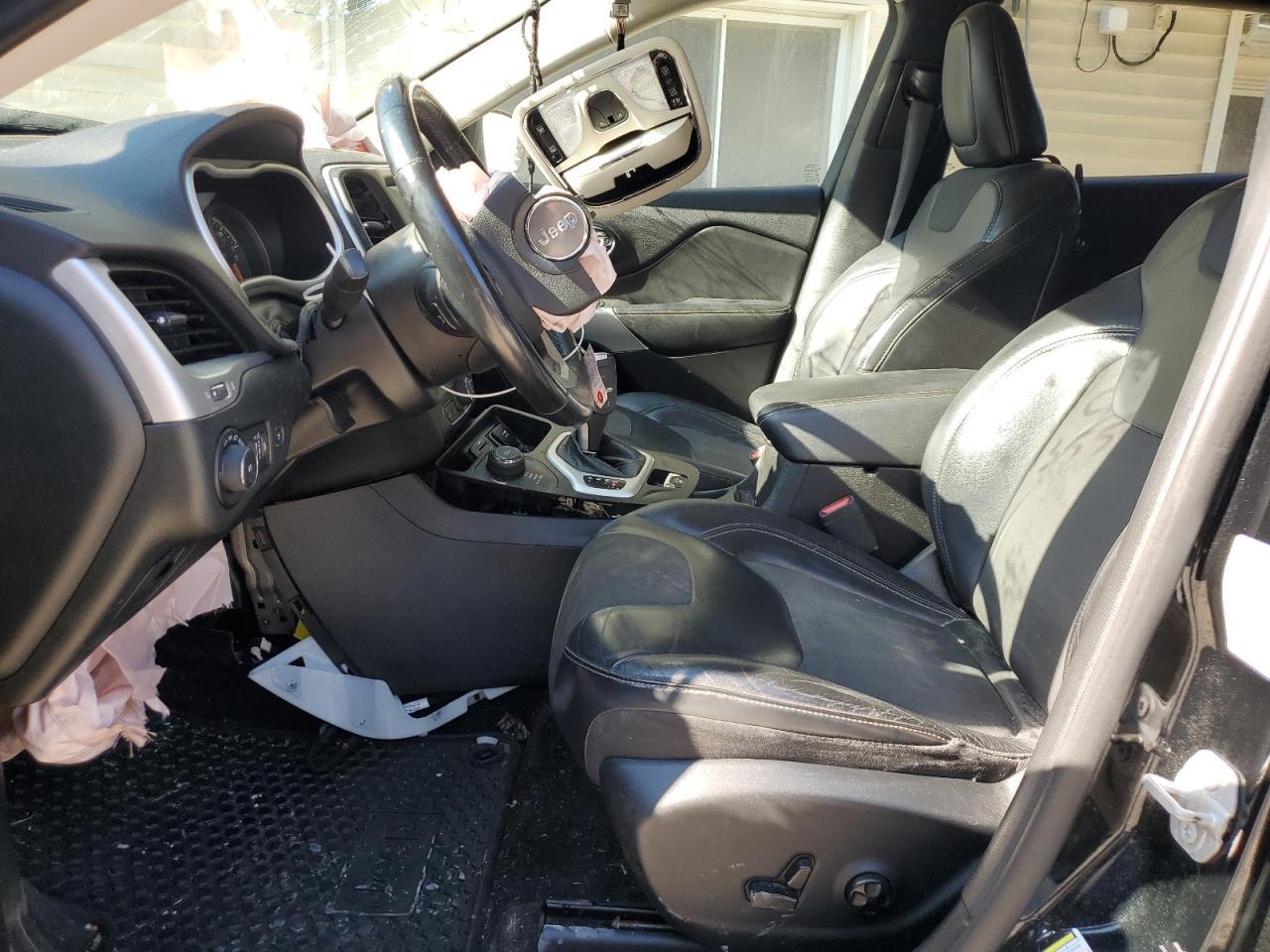 2018 Jeep Cherokee Latitude Plus - Image 7