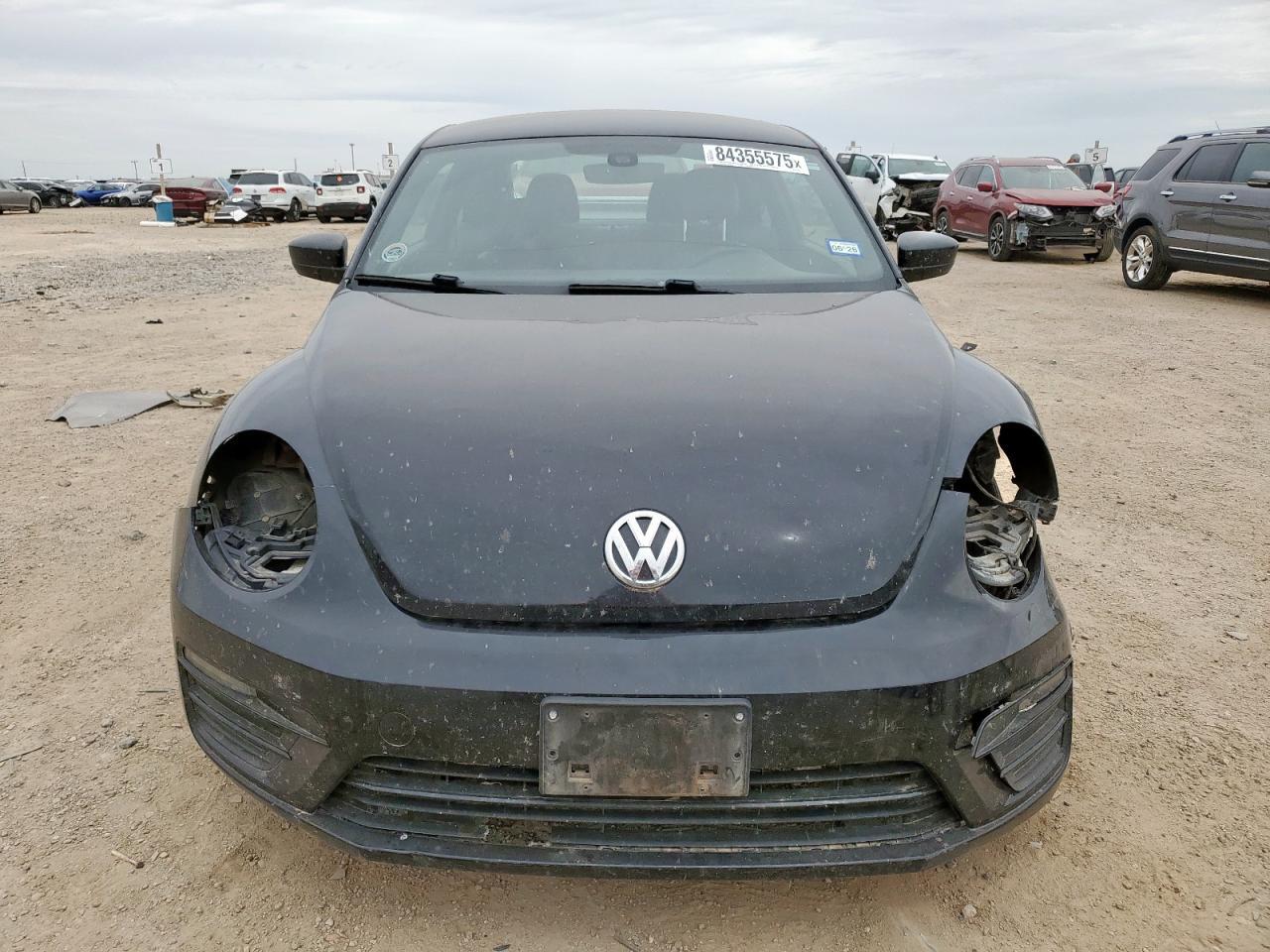 2017 Volkswagen Beetle 1.8T - Фото 5