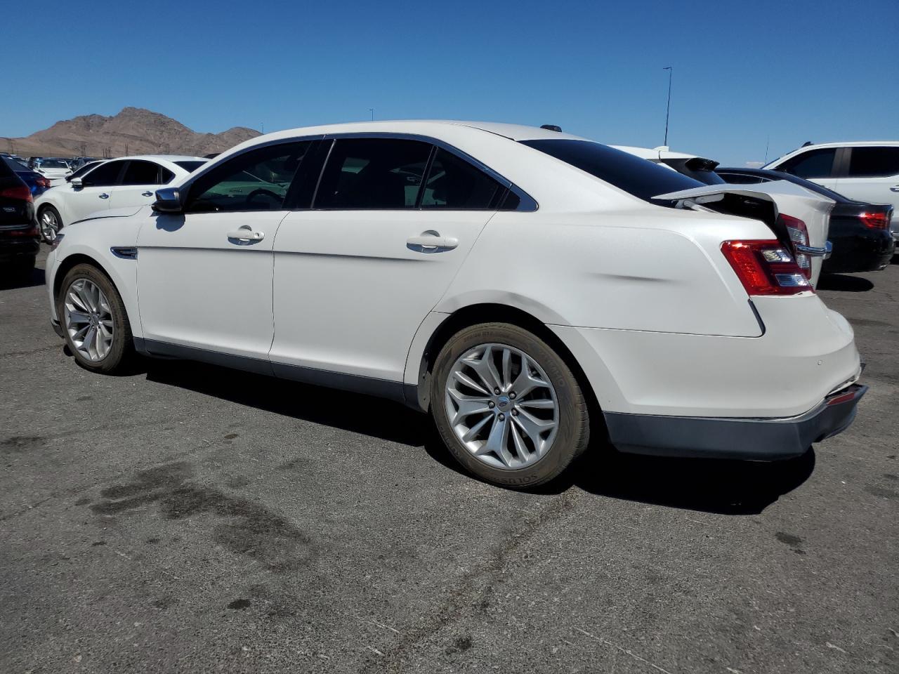 2014 Ford Taurus Limited - Фото 2